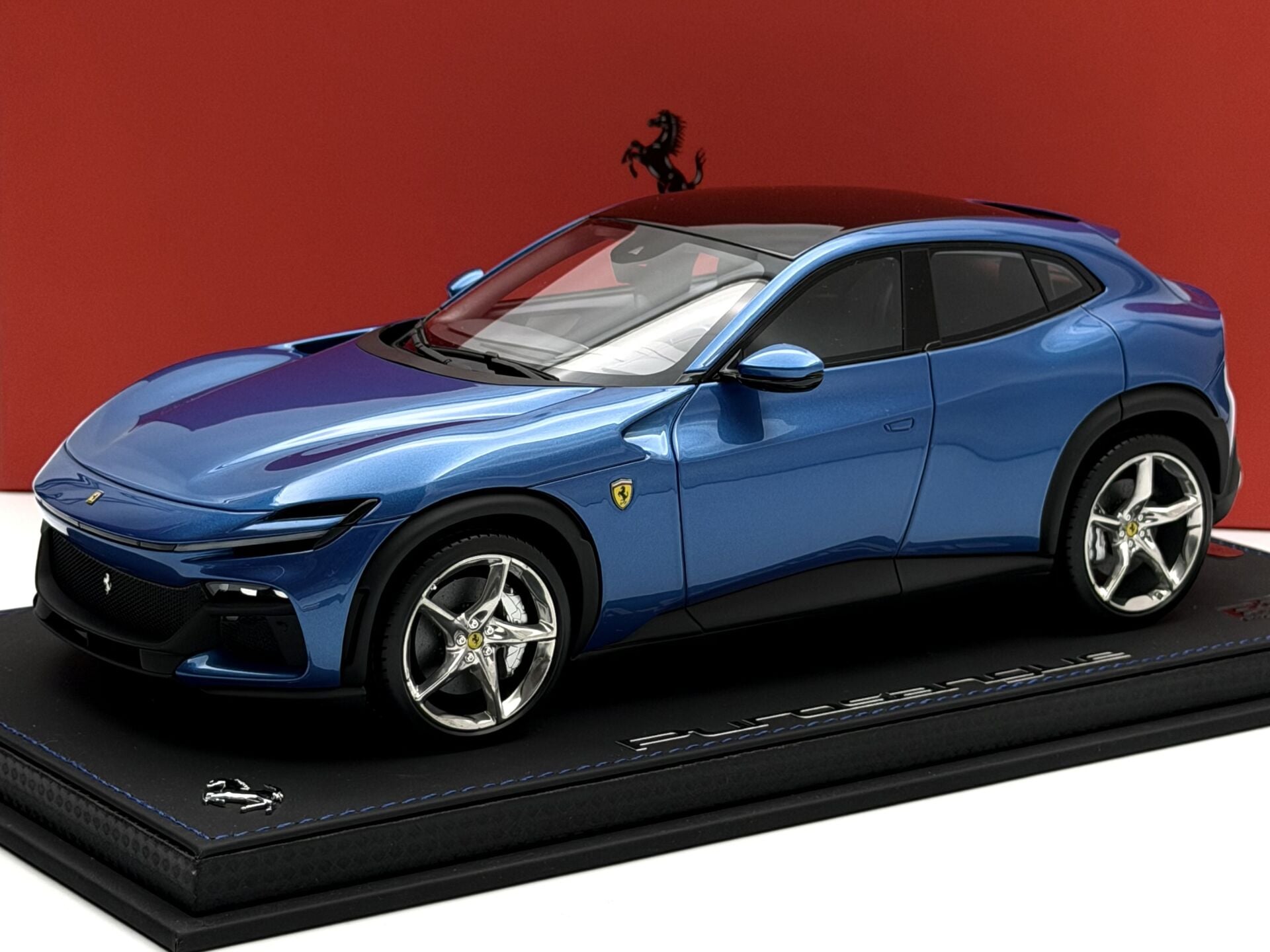 1:18 Ferrari Purosangue Blu Corsa 84 pcs - BBR Models