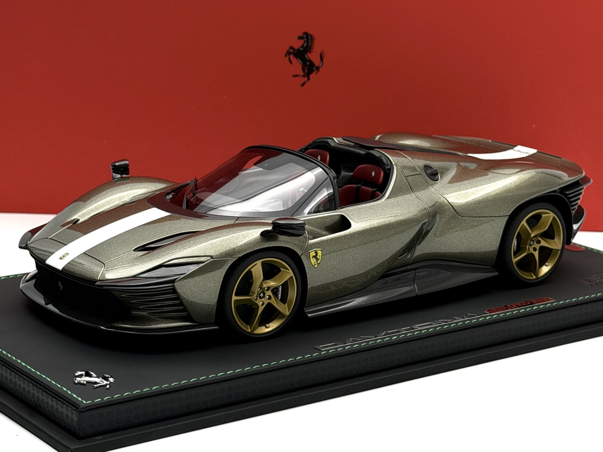1:18 Ferrari Daytona SP3 Verde Manzoni Lucido 24 pcs - BBR Models