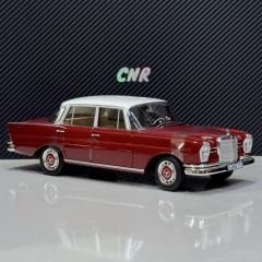1:18 Mercedes-Benz 220S W111 1959 Middle Red - Norev
