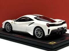 1:18 Ferrari 488 Pista Bianco Italia Limited 32 pcs. - BBR Models