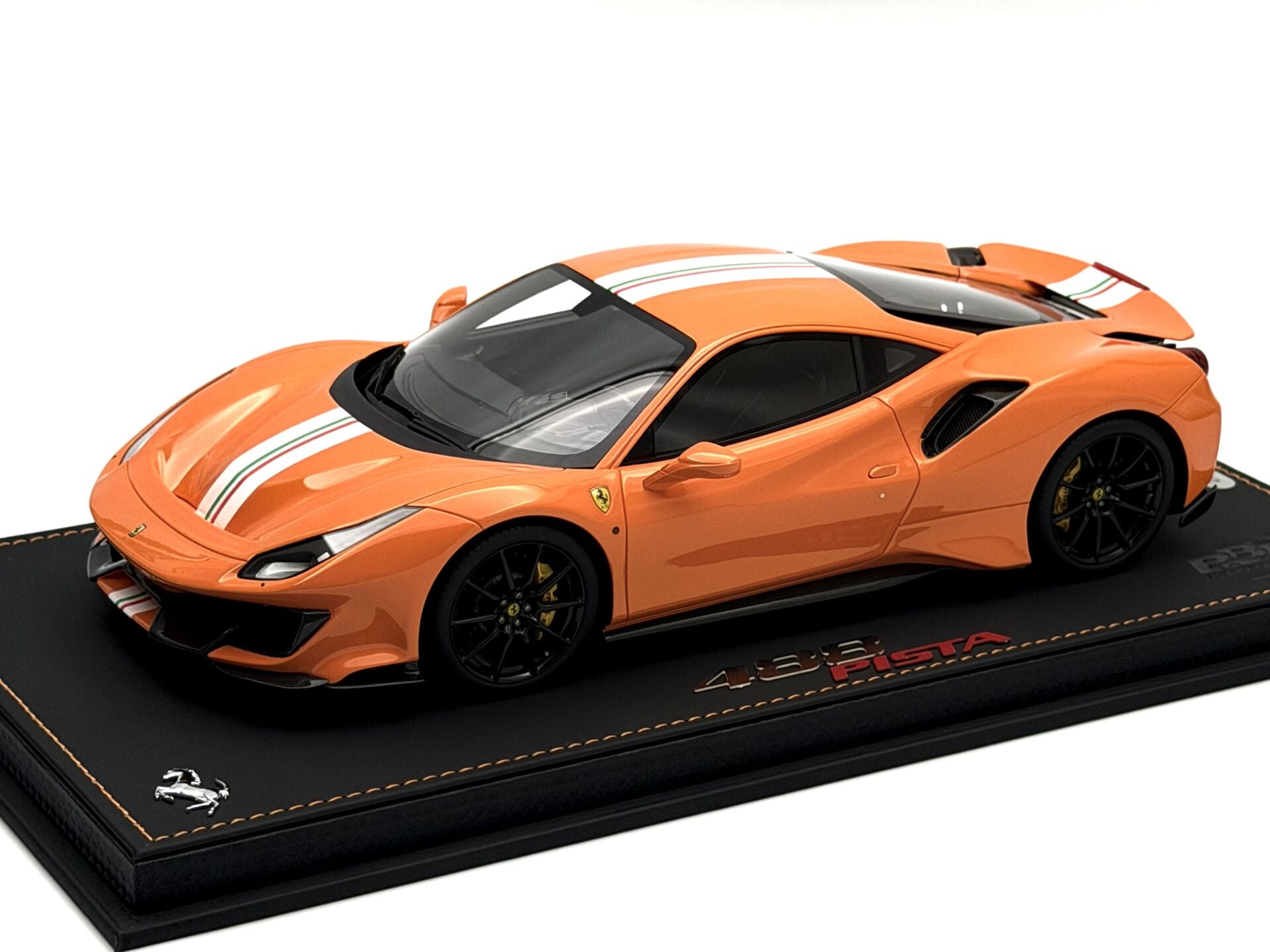 1:18 Ferrari 488 Pista Honda Orange Limited 10 pcs. - BBR Models