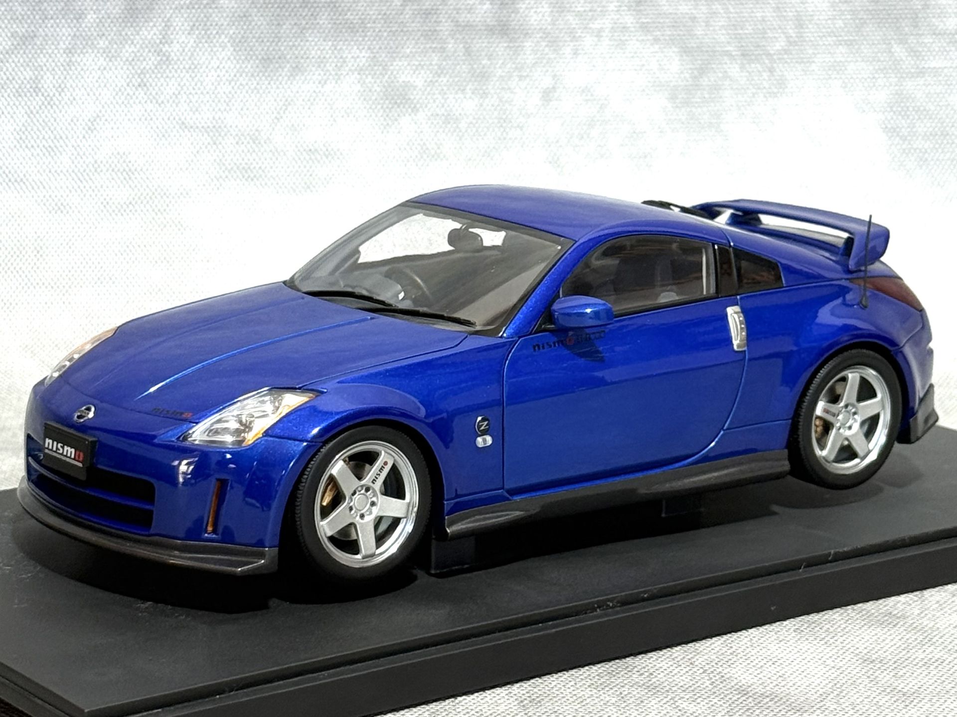 1:18 Nissan Fairlady Z Nismo S-Tune Version 2002 80283 - Autoart