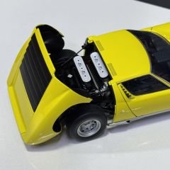 1:18 Lamborghini Miura SV 1971 Yellow - Autoart