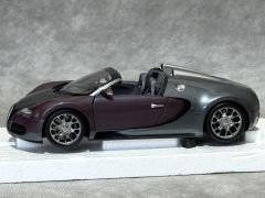 1:18 Bugatti Veyron Grand Sport 2009 Grey/Purple Met - Minichamps