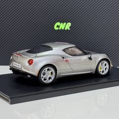 1:18 Alfa Romeo 4C Grigio Basalto 2013 - Autoart