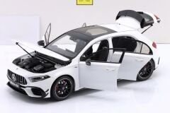 1:18 Mercedes-Benz A45S Polar White 2023- NZG Dealer