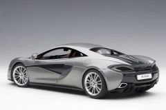 1:18 McLaren 570S Blade Silver 2015 76043 - Autoart