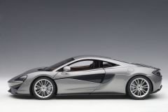 1:18 McLaren 570S Blade Silver 2015 76043 - Autoart