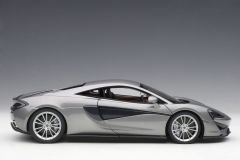 1:18 McLaren 570S Blade Silver 2015 76043 - Autoart