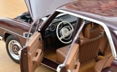 1:18 Mercedes-Benz 200/8 W115 Dark Reddish Brown 1968 - Norev
