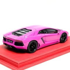 1:18 Lamborghini Aventador LP700-4 Pink 2011 - Autoart