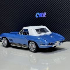 1:18 Chevrolet Corvette Sting Ray 1967 - Motorbox Exoto