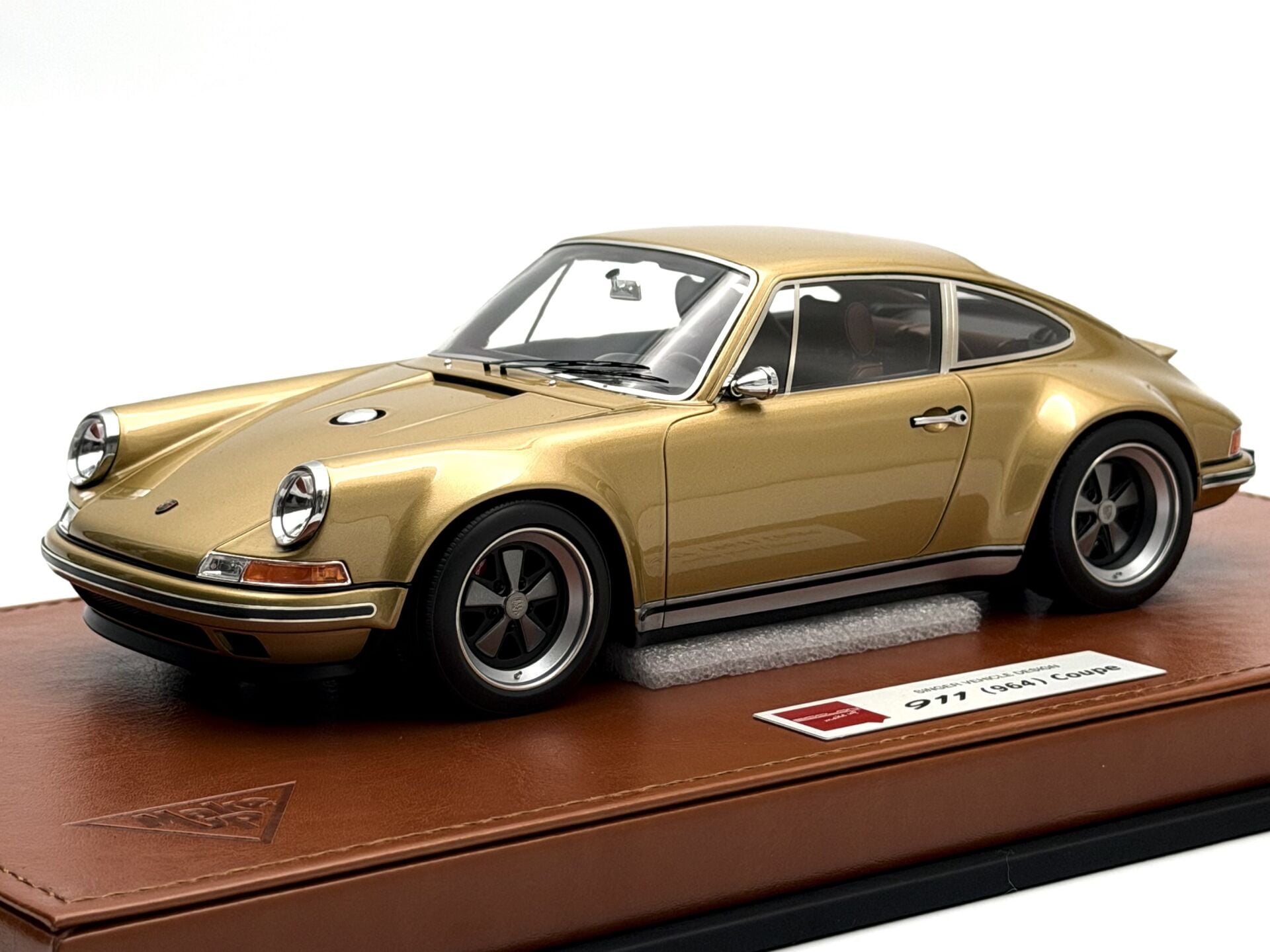1:18 Porsche 911 964 Singer GOLD - Make Up