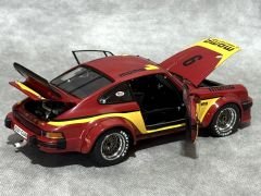 1:18 Porsche 934 RSR Silverstone GT Winner 1977 - Exoto