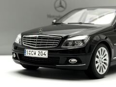 1:18 Mercedes-Benz C Class Elegance W204 Black - Autoart Dealer