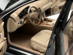 1:18 Mercedes-Benz C Class Elegance W204 Black - Autoart Dealer