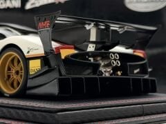 1:18 Pagani Zonda Revolucion White/Carbon Fiber  78273 - Autoart
