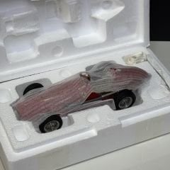 1:18 Ferrari 500 F2 Der Doppelweltmeister 1953 Red - CMC