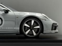1:18 Porsche 911 992 Sport Classic #60 Grey Met. 2022 - Spark