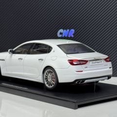1:18 Maserati Quattroporte GTS 2015 Alpi White - Autoart