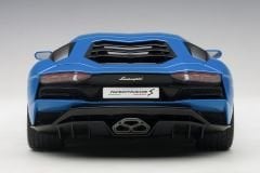 1:18 Lamborghini Aventador S Blue 2017 - Autoart