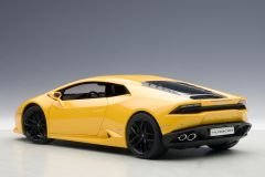 1:18 Lamborghini Huracan LP610-4 Yellow 2014- Autoart