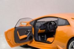 1:18 Lamborghini Huracan LP610-4 Orange 2014- Autoart