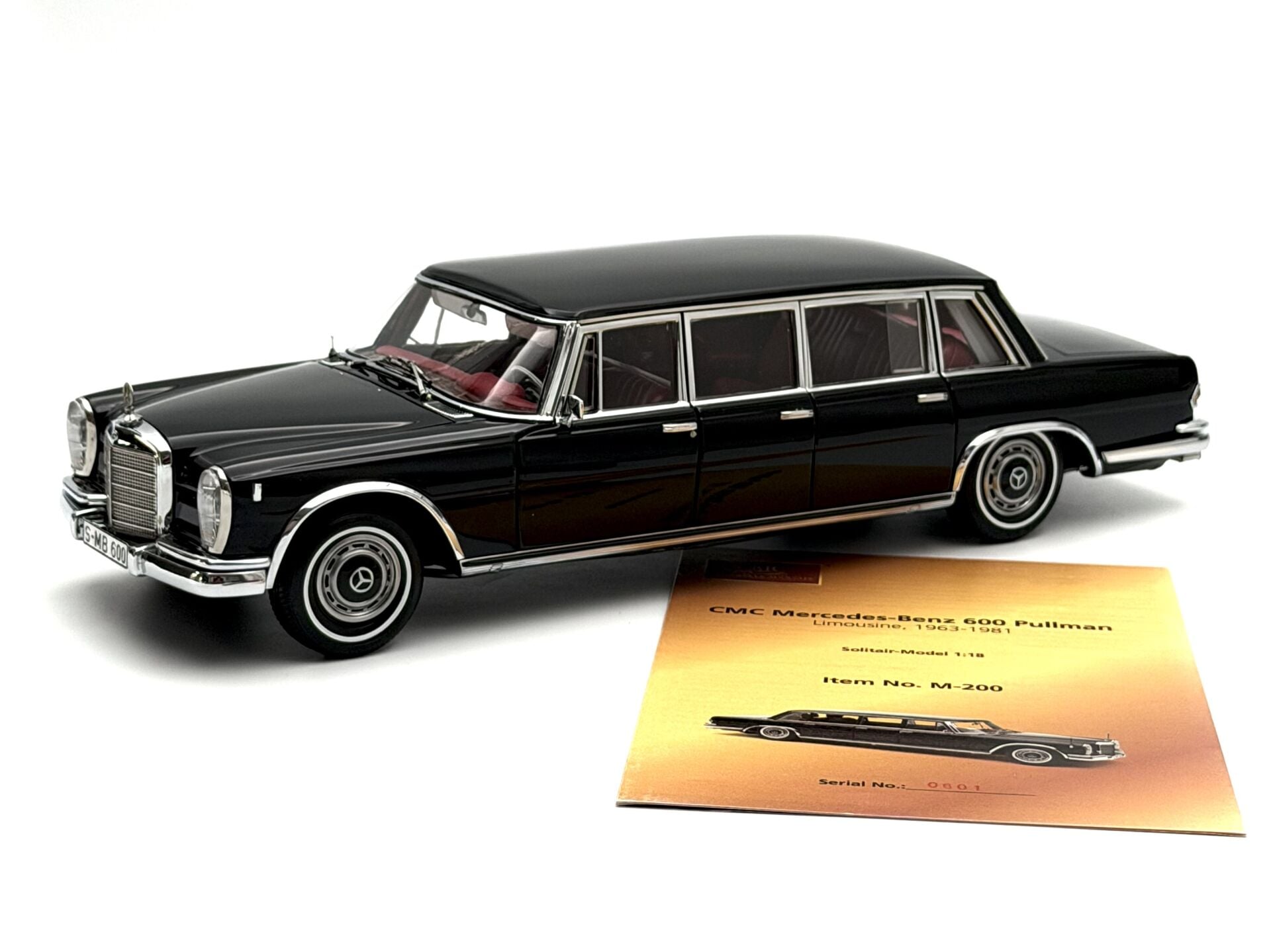 1:18 Mercedes-Benz 600 Pullman W100 Limousine Black - CMC