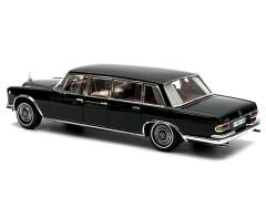 1:18 Mercedes-Benz 600 Pullman W100 Limousine Black - CMC