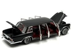 1:18 Mercedes-Benz 600 Pullman W100 Limousine Black - CMC