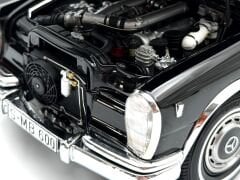 1:18 Mercedes-Benz 600 Pullman W100 Limousine Black - CMC