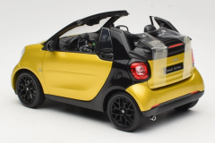 1:18 Smart Fortwo Cabrio 453 Black/Yellow 2015 - Norev
