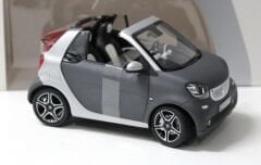 1:18 Smart Fortwo Cabrio 453 Grey/Silver 2015 - Norev