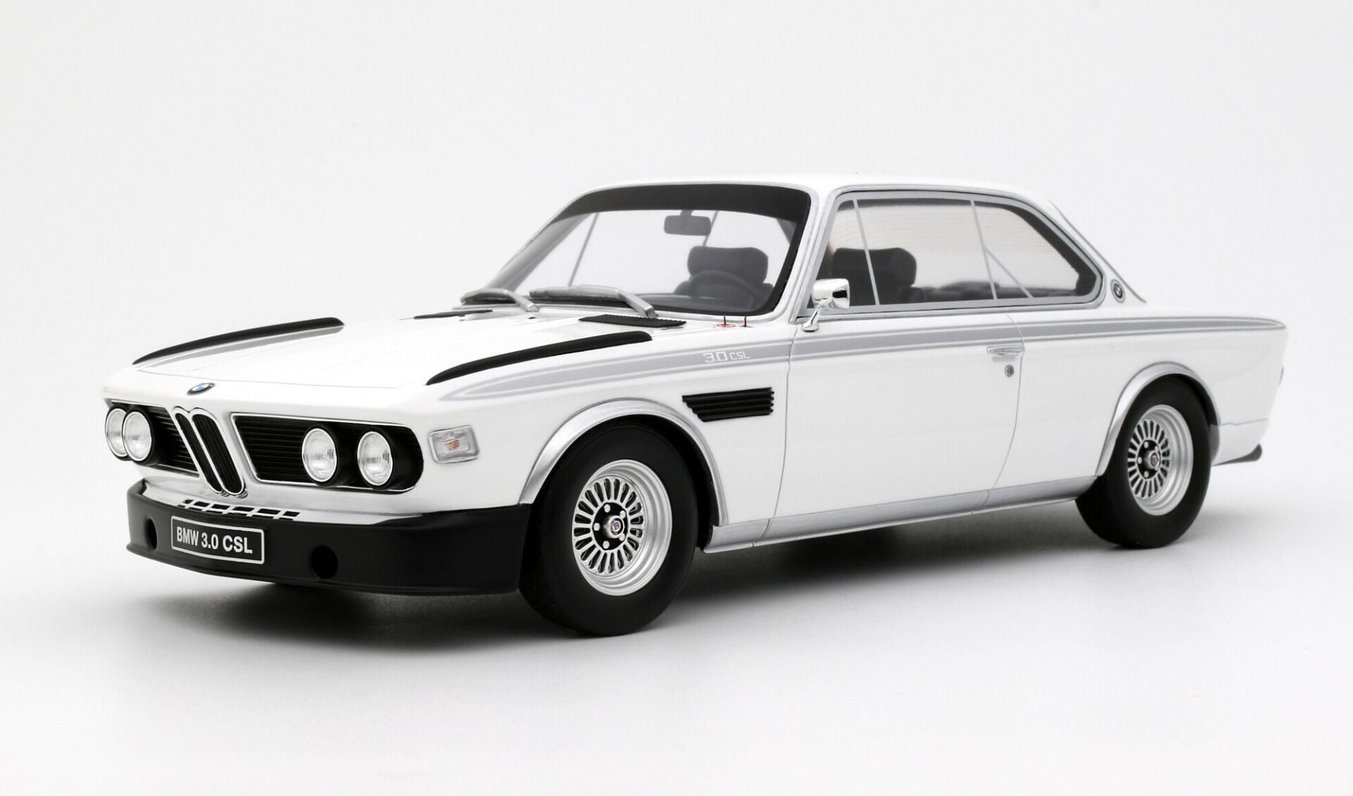 1:18 BMW 3.0 CSL Chamonix White 1972 E9 OT1145 - OTTO Mobile