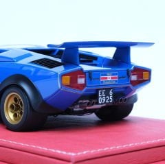 1:18 Lamborghini Countach LP5000S Walter Wolf Edt. Blue - Autoart Signature