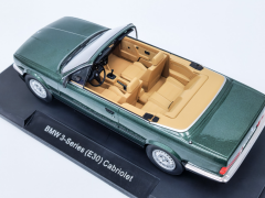 1:18 BMW 325i E30 Cabriolet Green Met 1985 - MCG