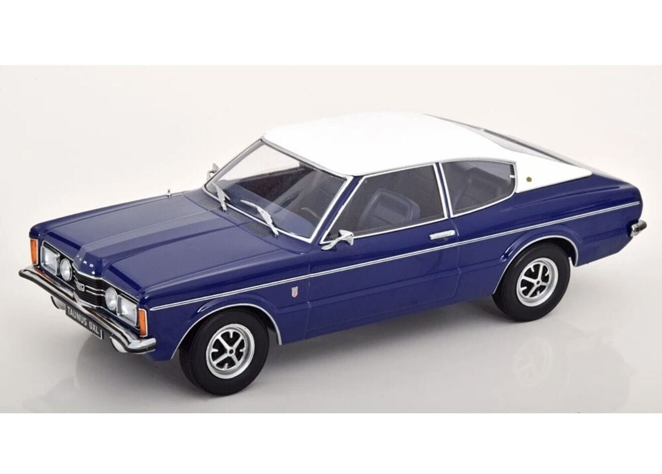 1:18 Ford Taunus GXL Coupe Dark Blue 1971 - KK Scale