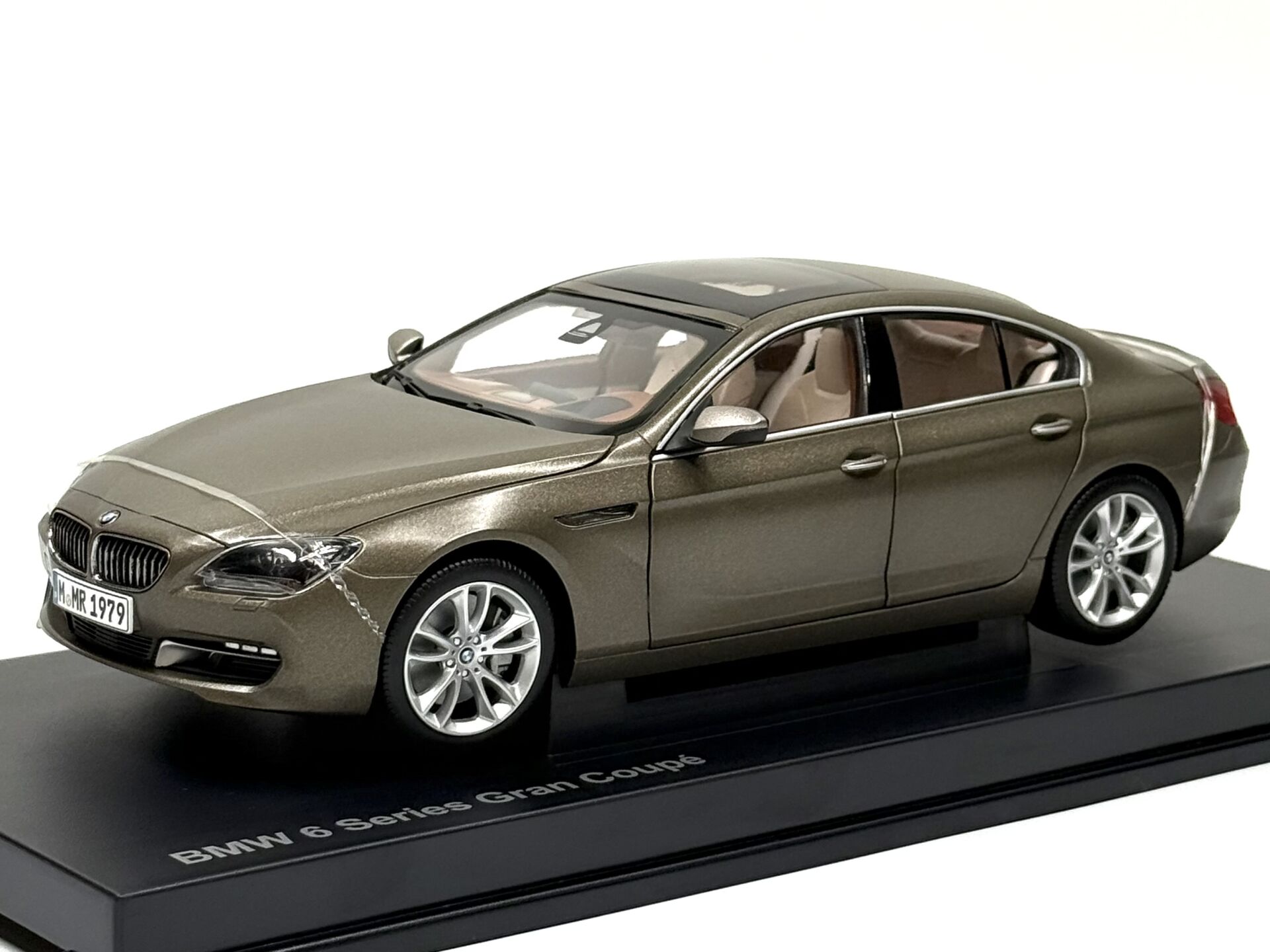 1:18 BMW 650i Gran Coupe F06 Frozen Bronze 2012 - Paragon Model