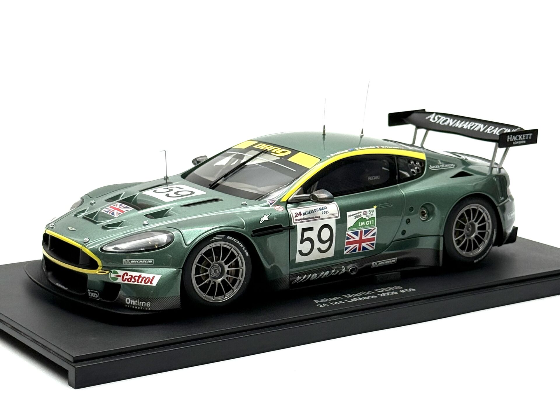 1:18 Aston Martin DBR9 Le Mans 2005 #59 Brabham 80507 - Autoart