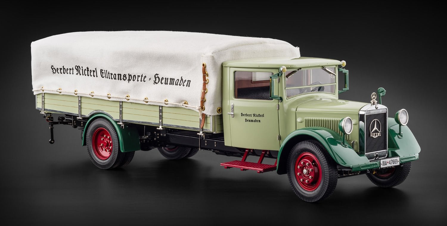 1:18 Mercedes-Benz LO 2750 LKW mit Planenaufbau 1933 - CMC