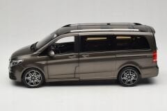 1:18 Mercedes-Benz V Class AMG Line 2018 Indium Grey - Norev