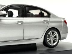 1:18 BMW 335i F30 Glacier Silver 2012 - Paragon