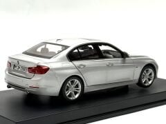 1:18 BMW 335i F30 Glacier Silver 2012 - Paragon