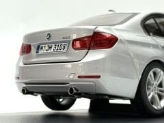 1:18 BMW 335i F30 Glacier Silver 2012 - Paragon