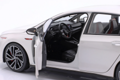 1:18 Volkswagen Golf 8 GTI White Met 2021 - Norev