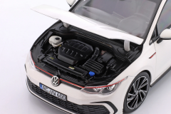 1:18 Volkswagen Golf 8 GTI White Met 2021 - Norev