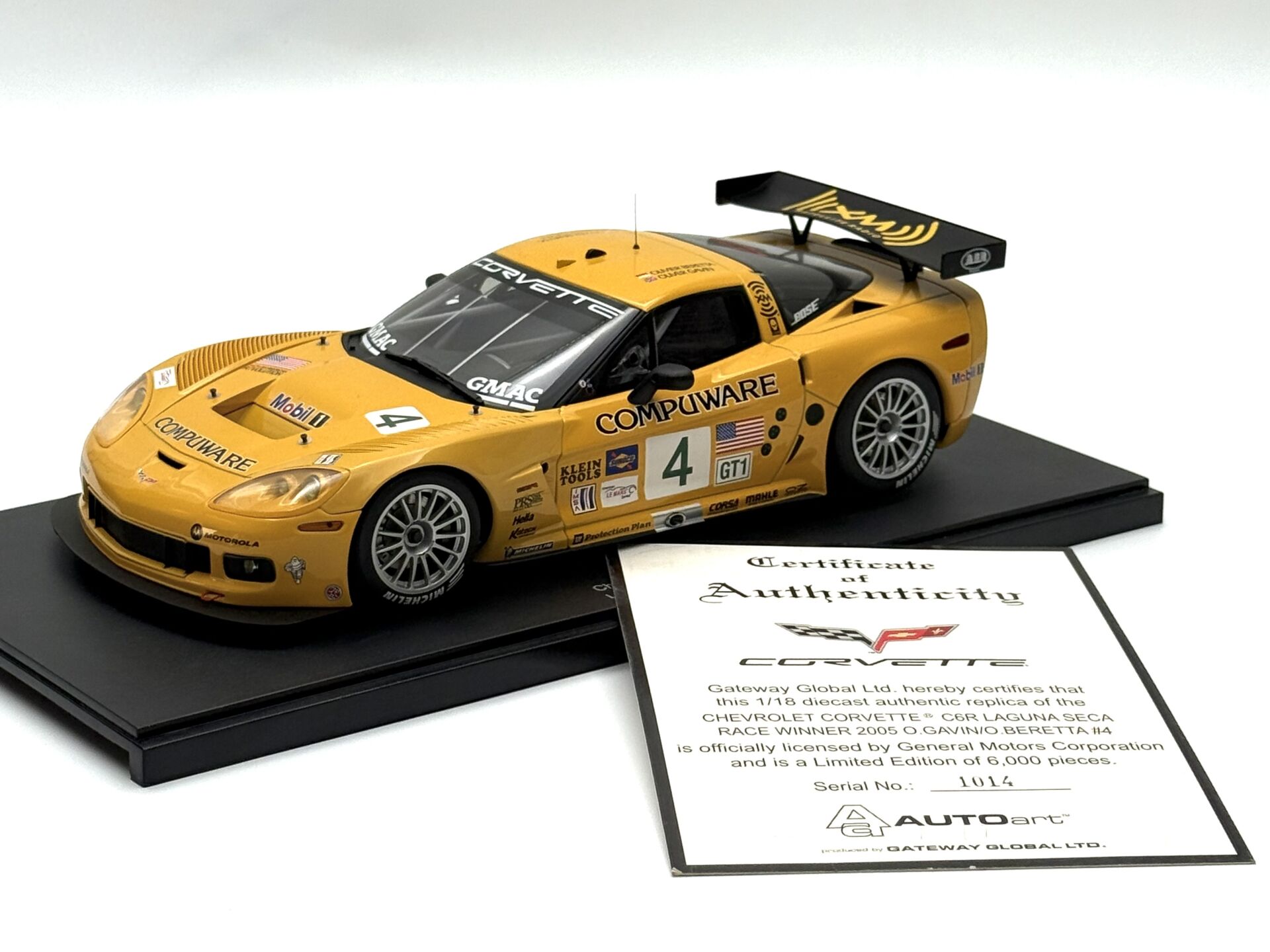 1:18 Corvette C6-R 2005 Laguna Seca Winner #4 80550 - Autoart