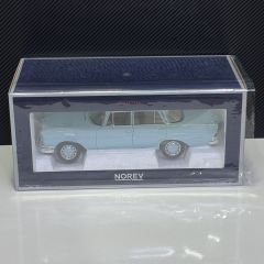 1:18 Mercedes-Benz 220S W111 1965 Light Blue - Norev