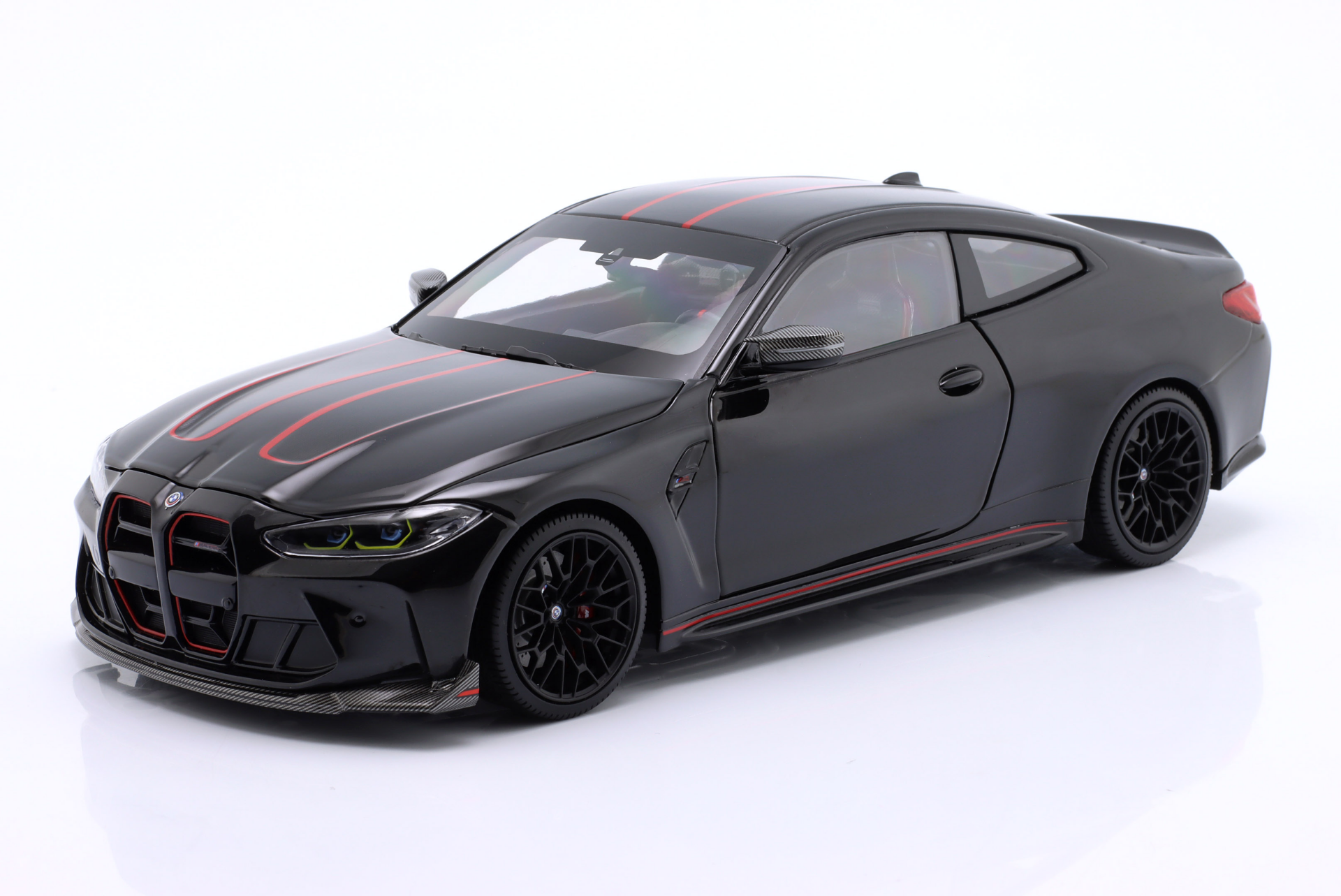 1:18 BMW M4 CSL G82 Black 2022 - Minichamps