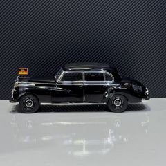 1:18 Mercedes-Benz 300 1955 Konrad Adenauer - Norev